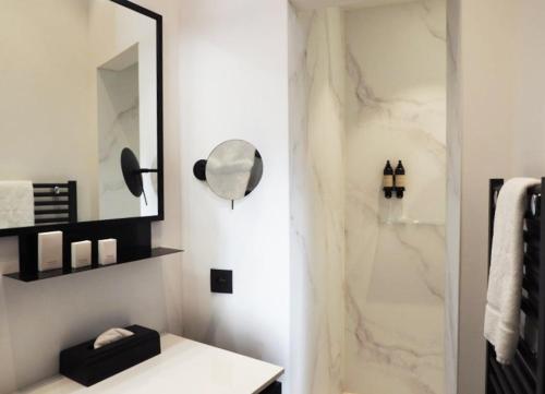 Imagen de la habitación del Hotel Comic Art Hotel. Foto 2