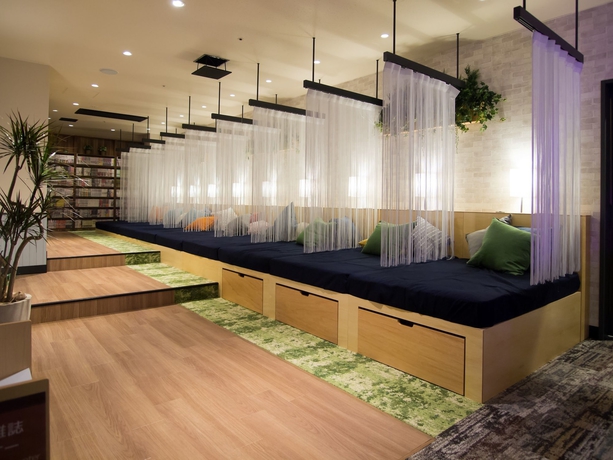 Imagen de los interiores del Hotel Comics And Capsulehotel Comicap Kyoto. Foto 15
