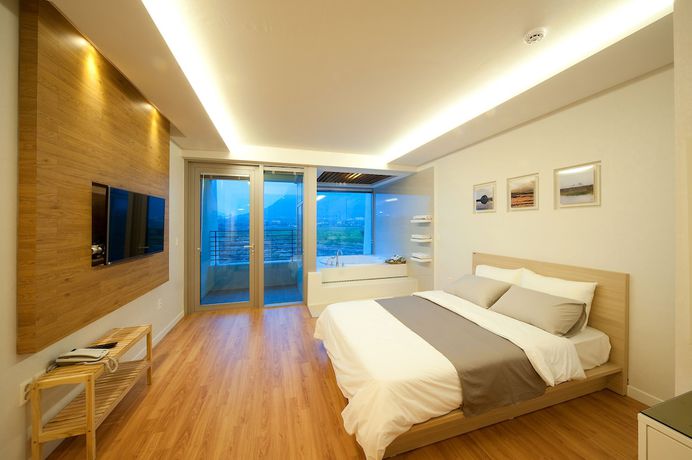 Imagen de la habitación del Hotel Comma and Resort. Foto 7