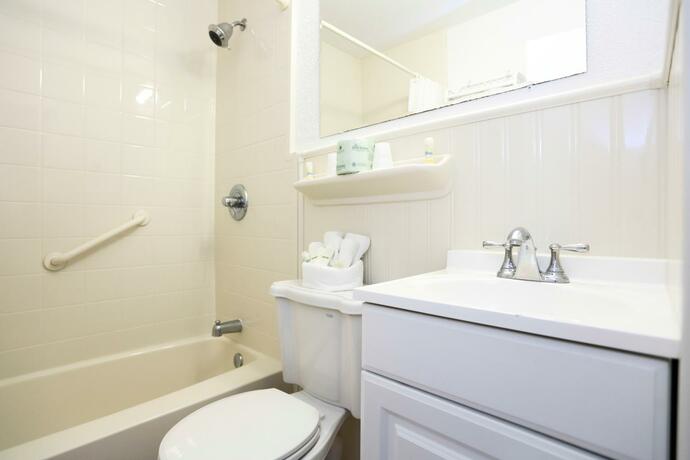 Imagen general del Hotel Commander by the Sea Motel. Foto 16