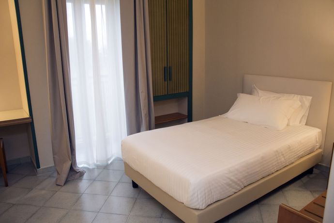 Imagen de la habitación del Hotel Commercio, Battipaglia. Foto 9