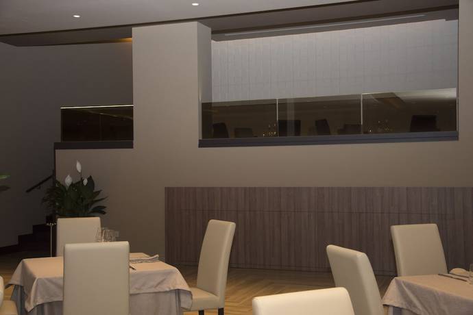 Imagen del bar/restaurante del Hotel Commercio, Battipaglia. Foto 2