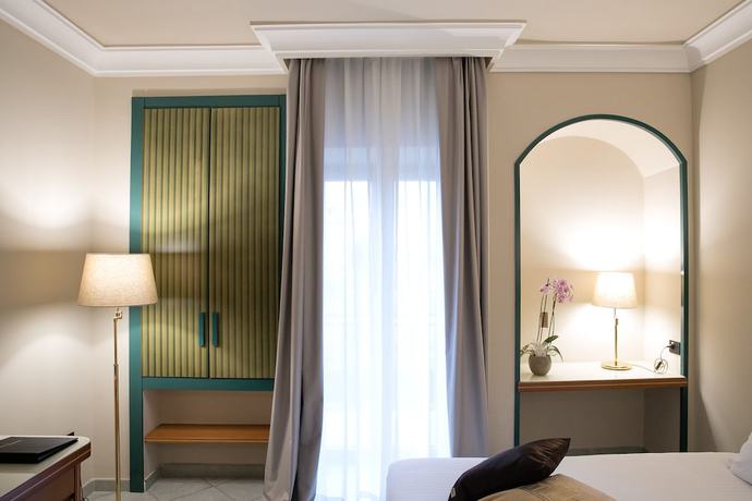Imagen de la habitación del Hotel Commercio, Battipaglia. Foto 12