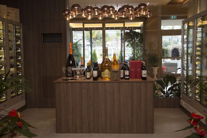 Imagen del bar/restaurante del Hotel Commercio, Battipaglia. Foto 4