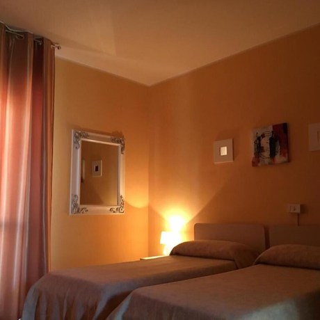 Imagen de la habitación del Hotel Commercio, Campogalliano. Foto 16