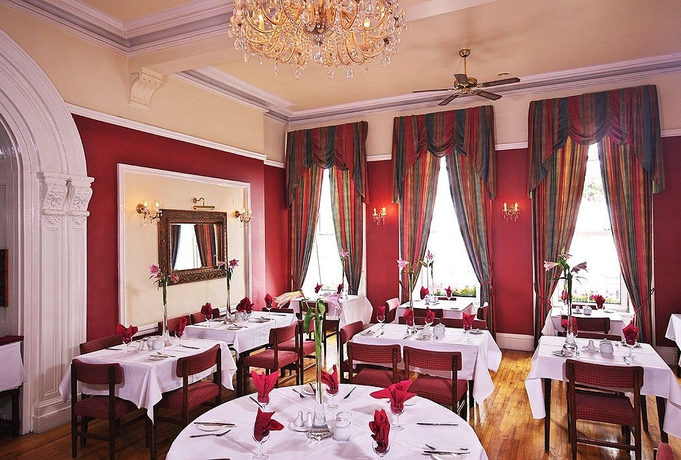 Imagen del bar/restaurante del Hotel Commodore, Cobh. Foto 2