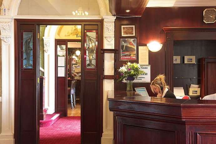 Imagen de los interiores del Hotel Commodore, Cobh. Foto 14