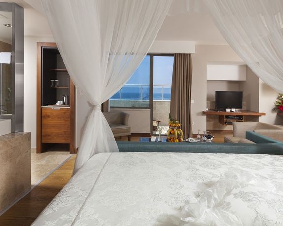Imagen de la habitación del Hotel Commodore Elite Suites and Spa - All Inclusive - Adult Only. Foto 6