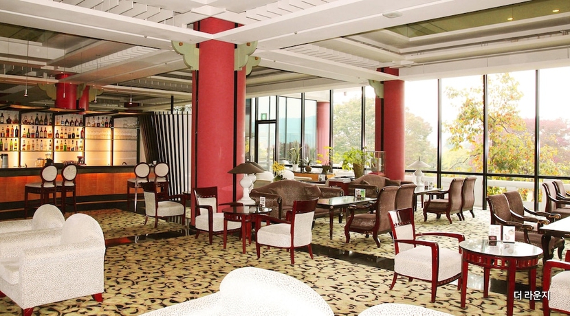 Imagen del bar/restaurante del Hotel Commodore Gyeongju. Foto 4