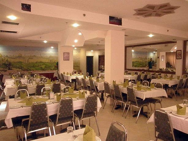 Imagen del bar/restaurante del Hotel Commodore Jerusalem. Foto 2