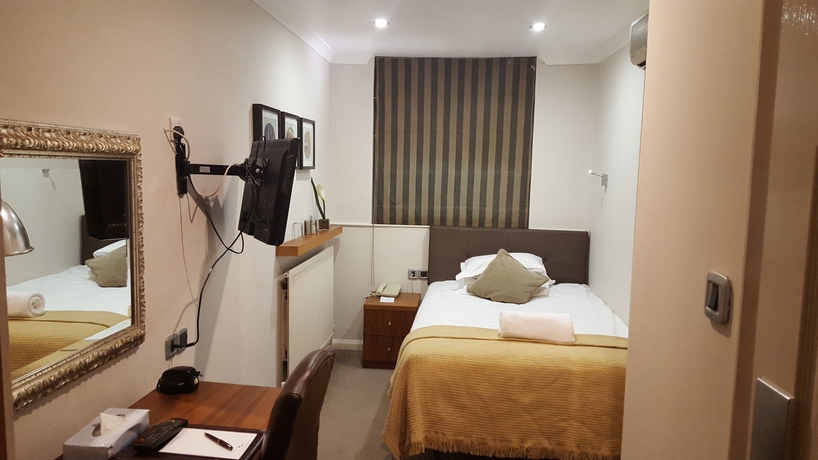 Imagen de la habitación del Hotel Commodore, Londres. Foto 9