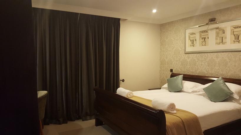 Imagen de la habitación del Hotel Commodore, Londres. Foto 10