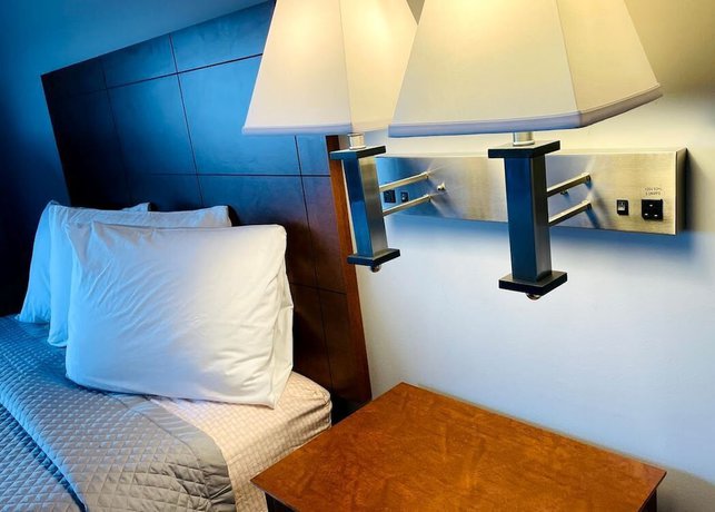Imagen de la habitación del Hotel Commodore Perry Inn And Suites. Foto 5