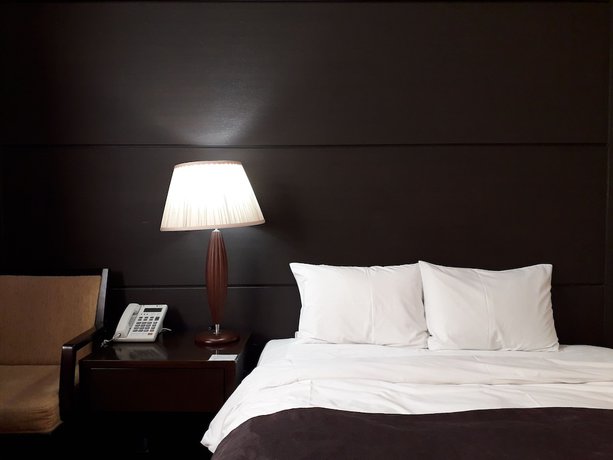 Imagen de la habitación del Hotel Commodore Pohang. Foto 12