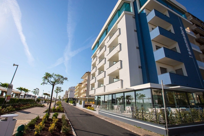 Imagen general del Hotel Commodore, Riccione. Foto 4