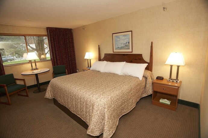 Imagen de la habitación del Hotel Commodores Inn. Foto 19