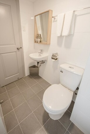 Imagen de la habitación del Hotel Common Inn. Foto 22