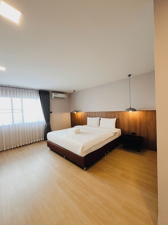 Imagen de la habitación del Hotel Common Living. Foto 2