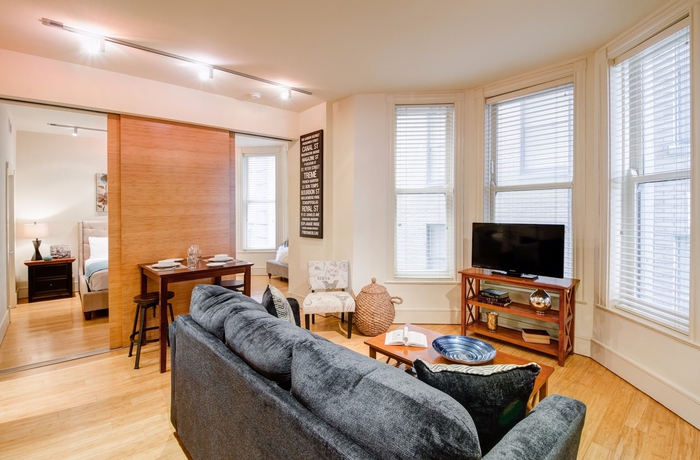Imagen de los interiores del Hotel Common Street Apartment By Stay Alfred. Foto 10