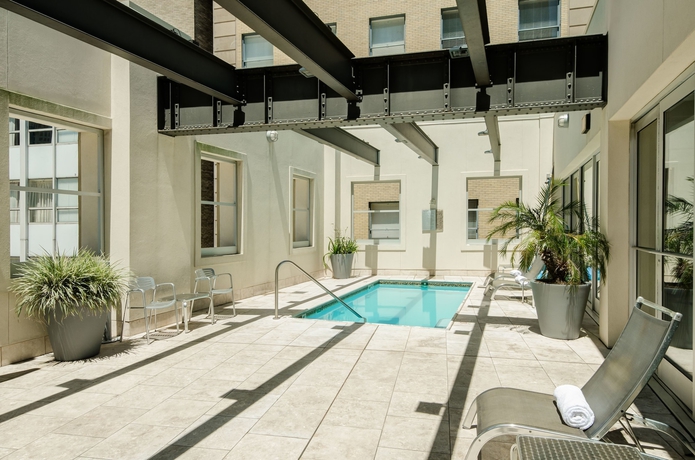 Imagen de la piscina del Hotel Common Street Apartment By Stay Alfred. Foto 19