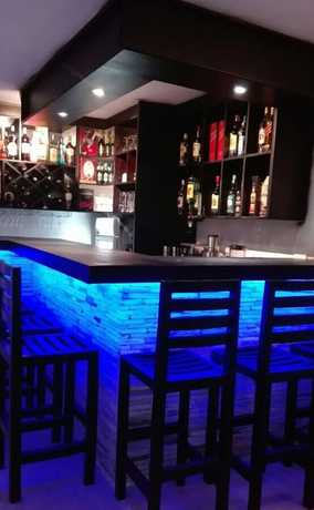 Imagen del bar/restaurante del Hotel Commonlens Inn.. Foto 4