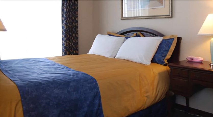 Imagen de la habitación del Hotel Commons Inn. Foto 4