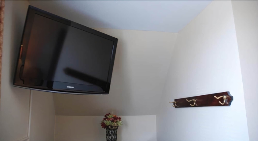 Imagen de la habitación del Hotel Commons Inn. Foto 9