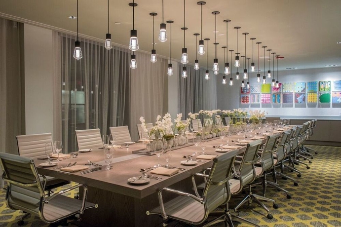 Imagen de los interiores del Hotel Commonwealth. Foto 12