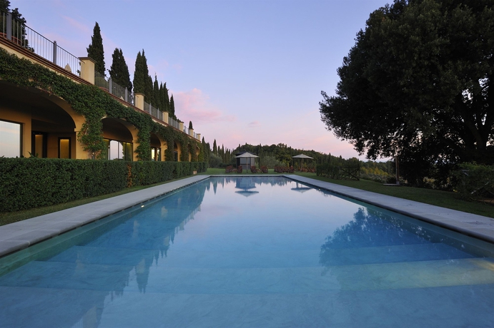 Imagen de la piscina del Hotel Como Castello Del Nero. Foto 16