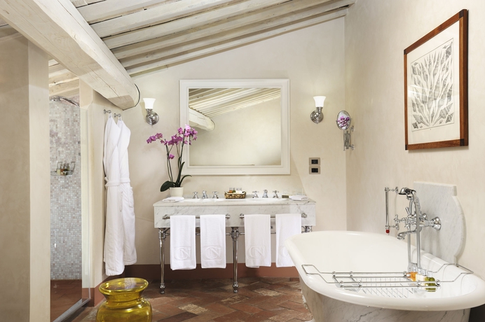 Imagen de la habitación del Hotel Como Castello Del Nero. Foto 11