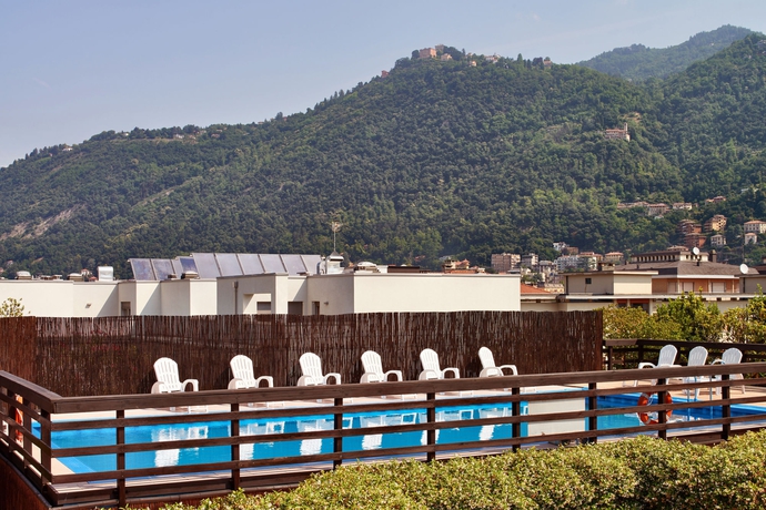 Imagen de la piscina del Hotel Como, Como. Foto 13