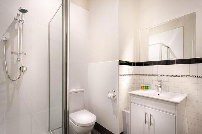Imagen de la habitación del Hotel Como Court by Crest. Foto 15