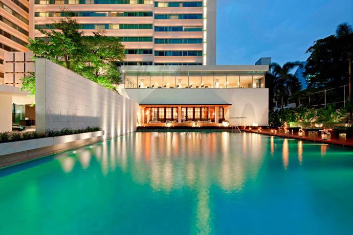 Imagen de la piscina del Hotel Como Metropolitan Bangkok. Foto 16
