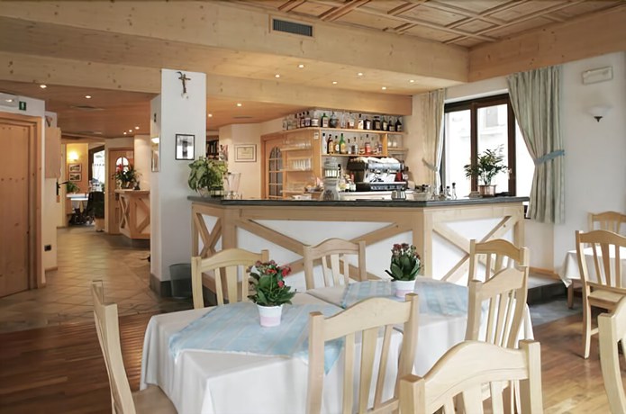 Imagen del bar/restaurante del Hotel Compagnoni, SANTA CATERINA VALFURVA. Foto 8