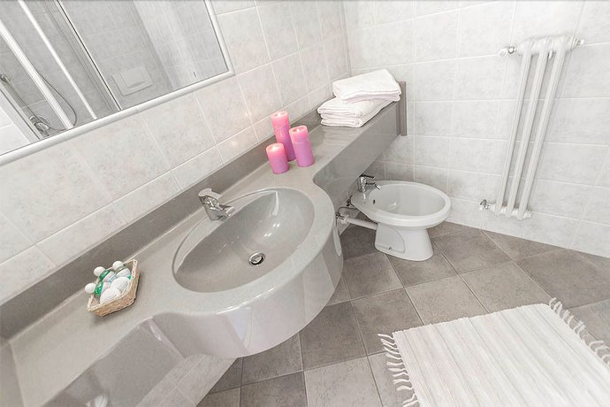 Imagen de la habitación del Hotel Compagnoni, SANTA CATERINA VALFURVA. Foto 14