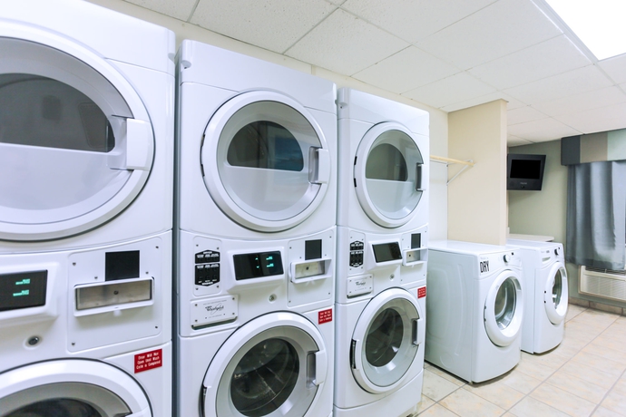 Imagen de los interiores del Hotel Compass By Margaritaville Naples. Foto 14