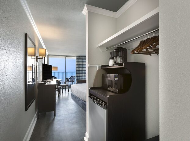 Imagen general del Hotel Compass Cove Resort. Foto 7