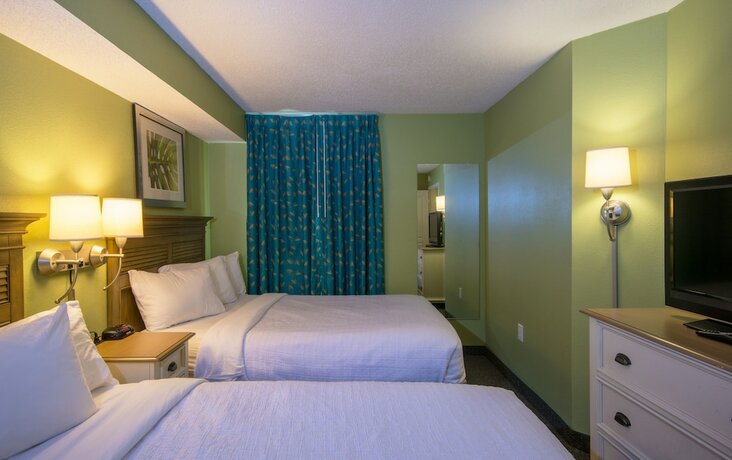 Imagen de la habitación del Hotel Compass Cove Resort. Foto 18