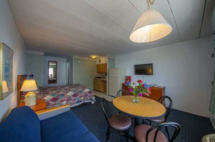 Imagen de la habitación del Hotel Compass Family Resort. Foto 20