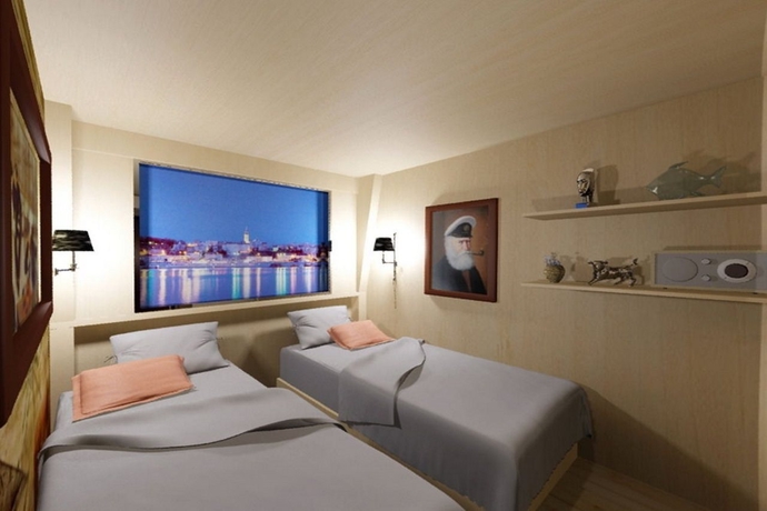 Imagen general del Hotel Compass River City Boatel. Foto 5