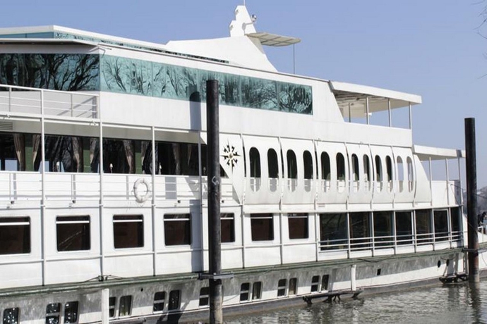 Imagen general del Hotel Compass River City Boatel. Foto 6