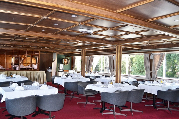 Imagen general del Hotel Compass River City Boatel. Foto 11