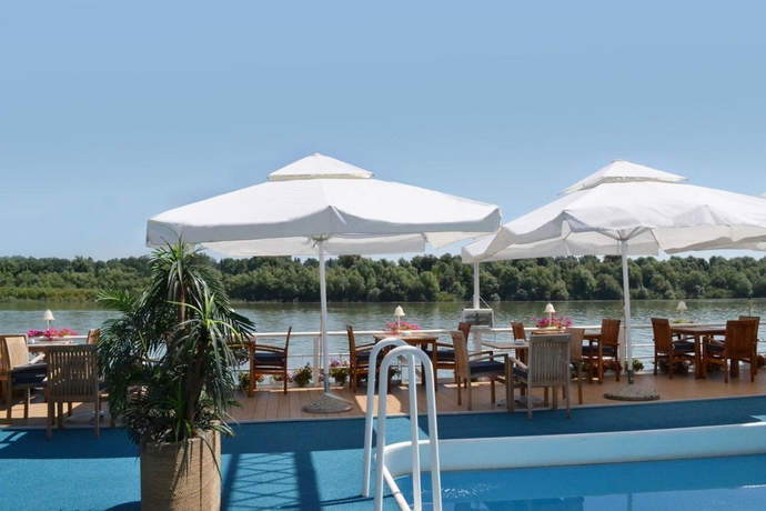 Imagen general del Hotel Compass River City Boatel. Foto 12