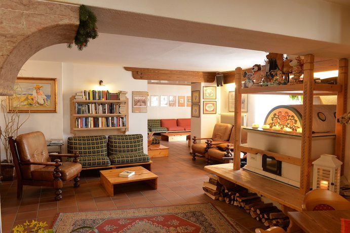 Imagen de los interiores del Hotel Compet. Foto 14