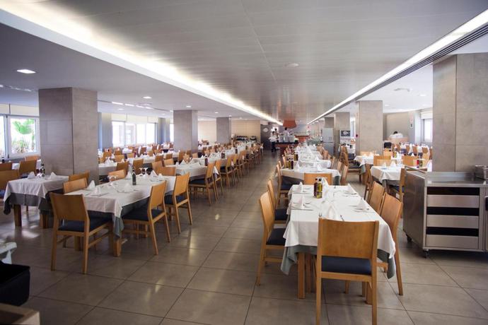 Imagen del bar/restaurante del Hotel Complejo Acuazul. Foto 2