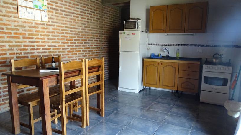 Imagen de la habitación del Hotel Complejo Cabanas Piriapolis. Foto 15