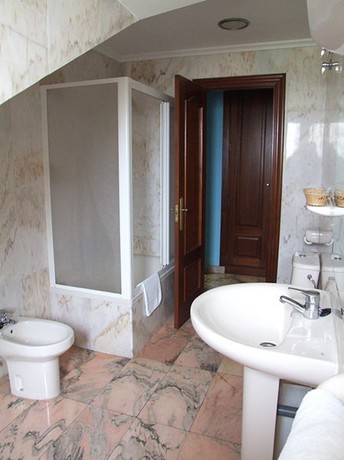 Imagen de la habitación del Hotel Complejo Copacabana. Foto 5