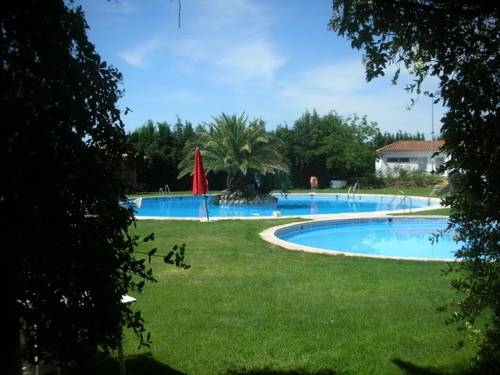 Imagen general del Hotel Complejo El 402. Foto 3