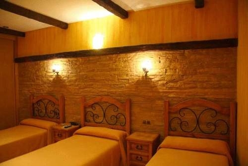 Imagen de la habitación del Hotel Complejo El 402. Foto 15