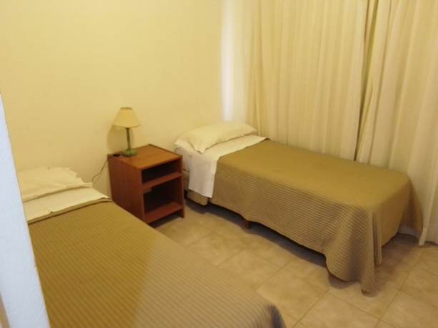 Imagen de la habitación del Hotel Complejo El Peregrino. Foto 10